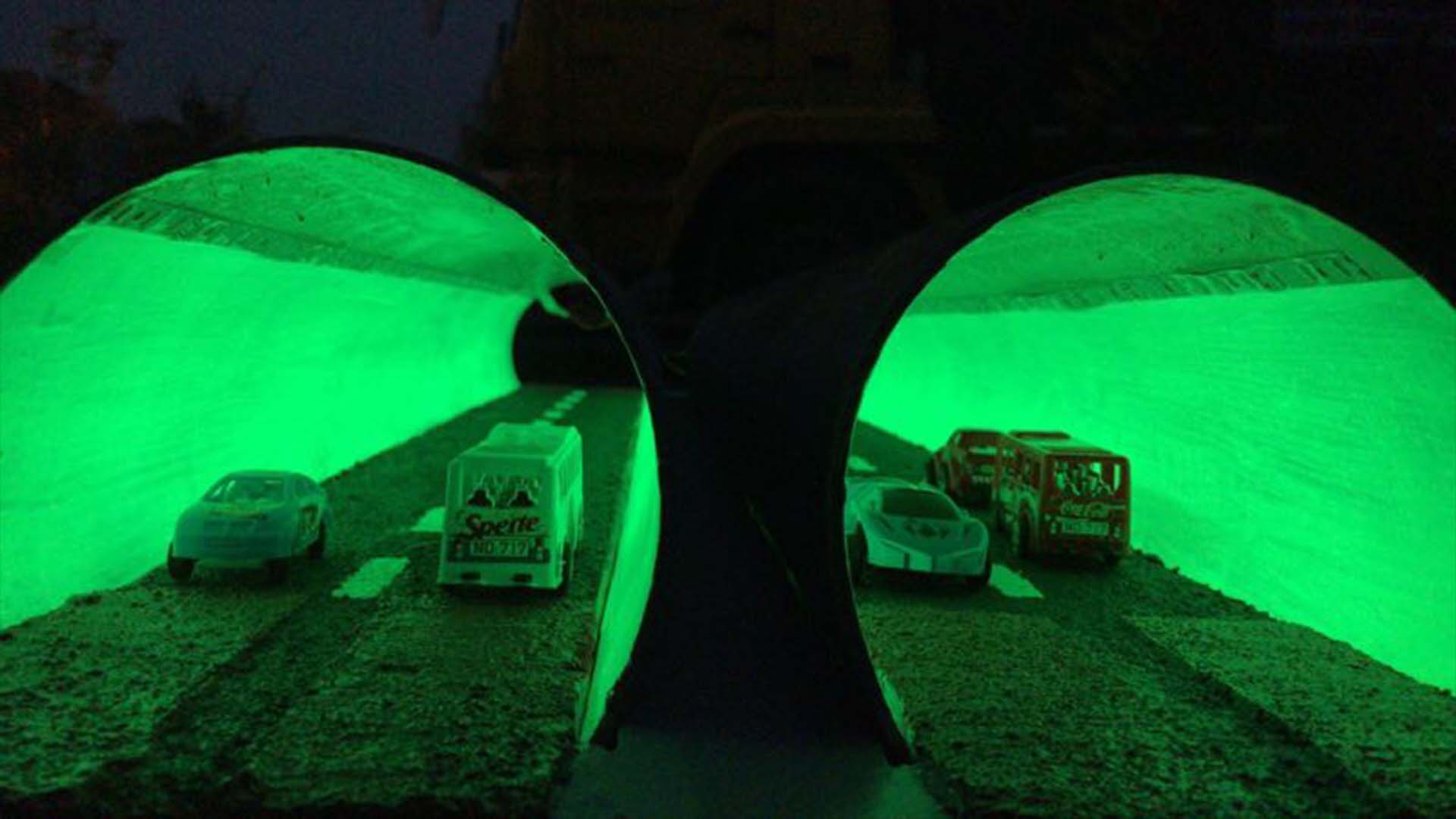 Luminous tunnel
