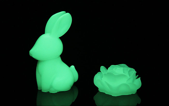 How to make a glow in the dark epoxy?